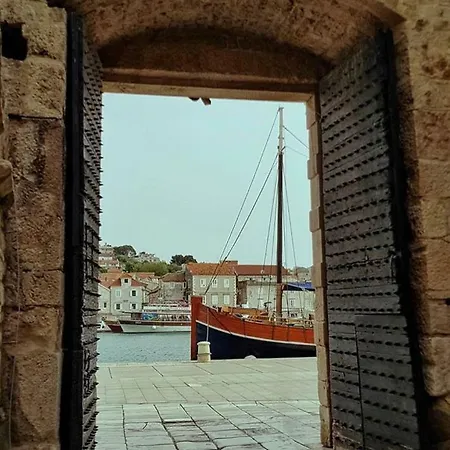 Bona Dea Seaside Apartment *