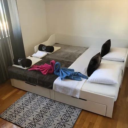 Bona Dea Seaside Apartment *