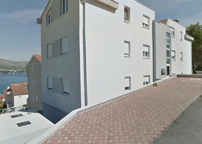 Bona Dea Seaside Appartement *