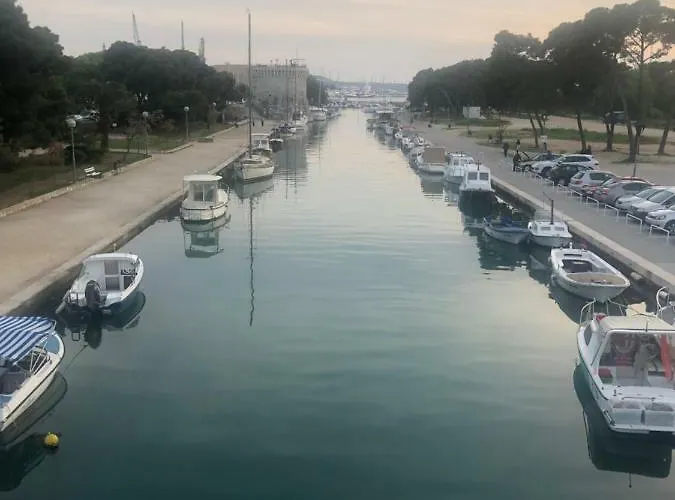 Bona Dea Seaside Appartement *