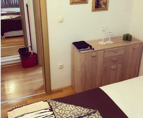 Bona Dea Seaside Appartement Trogir