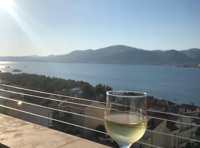 Bona Dea Seaside Appartement *