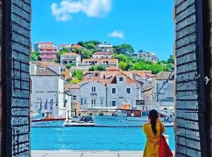 Apartment Bona Dea Seaside Trogir