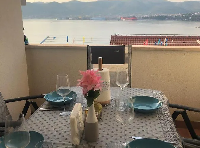 Bona Dea Seaside Appartement *