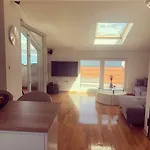 Апартаменти Bona Dea Seaside Трогір