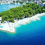 Bona Dea Seaside Апартаменти