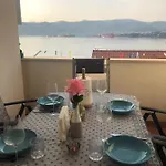 Bona Dea Seaside Апартаменти *